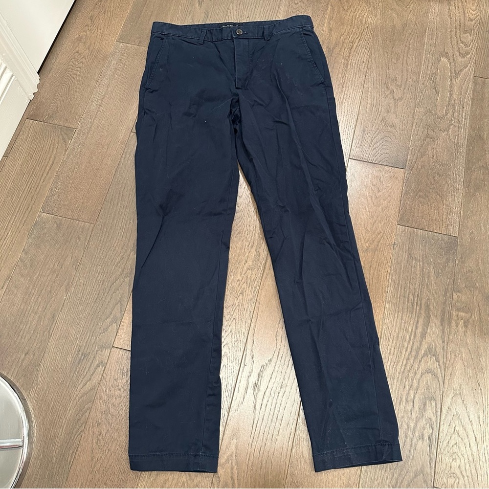 Banana Republic Men's Dark Blue Chinos Size 31x32